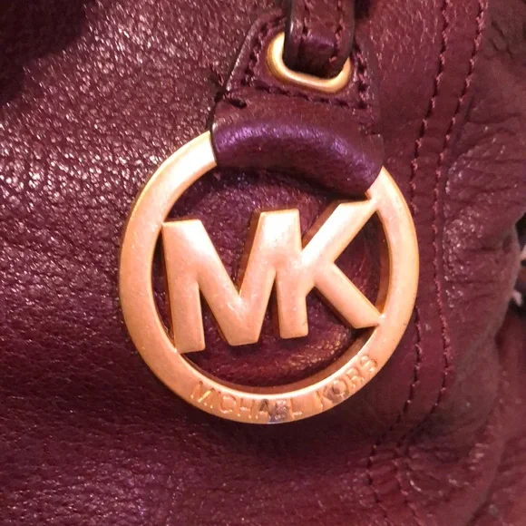Michael Kors Burgundy Leather Shoulder Bag with Crossbody Strap - Picture 2 of 12